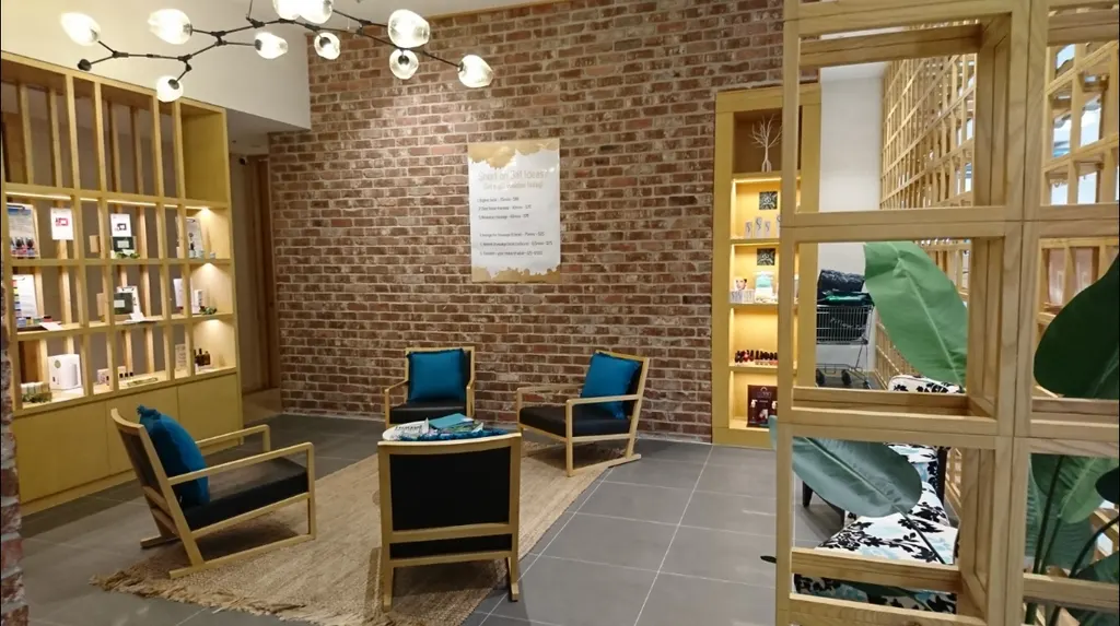 Health First Massage & Acupuncture Mt Ommaney — Massage spa in Mount Ommaney
